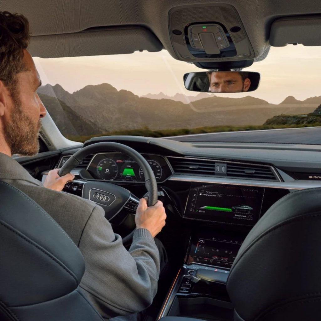 Lease Audi Q8 etron 3