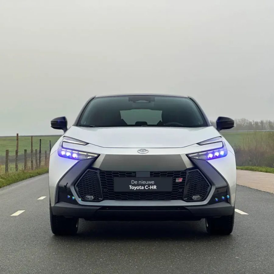 Toyota C-HR 13 Koop of Lease de Toyota C HR 1